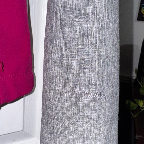 The North Face Windwall Shell/Jacket - Picture 4 of 5